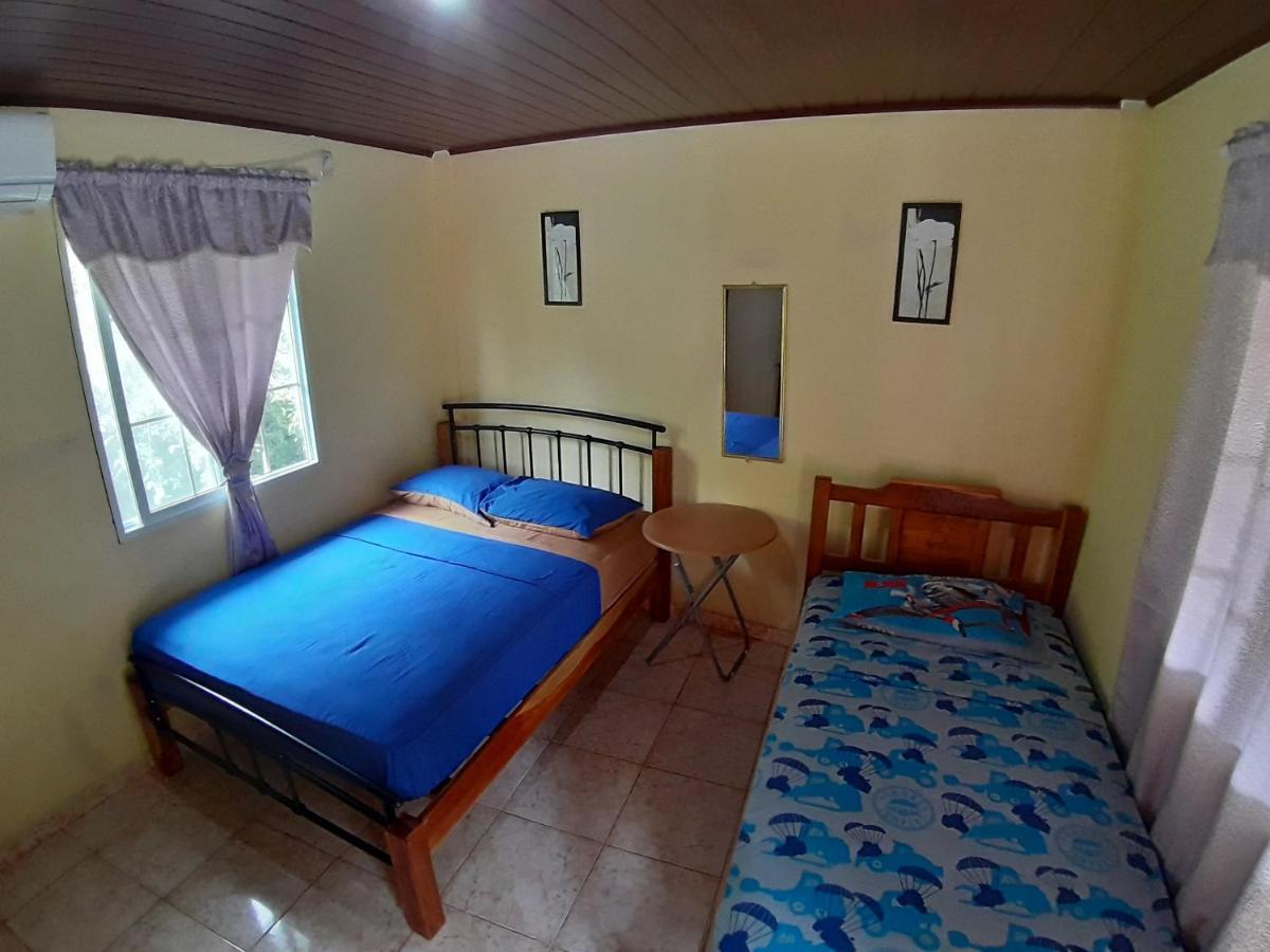 Oceans Hostal ซานตากาตาลีนา ภายนอก รูปภาพ