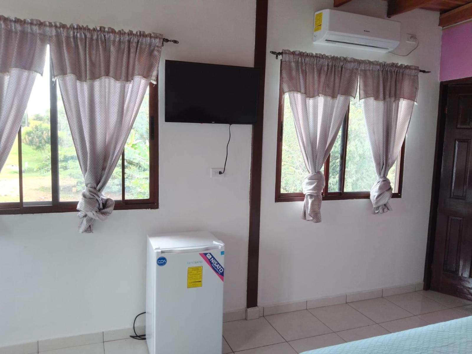 Oceans Hostal ซานตากาตาลีนา ภายนอก รูปภาพ