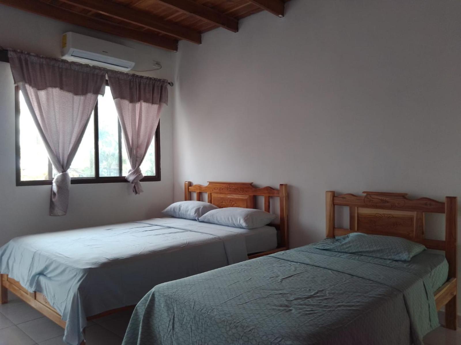 Oceans Hostal ซานตากาตาลีนา ภายนอก รูปภาพ